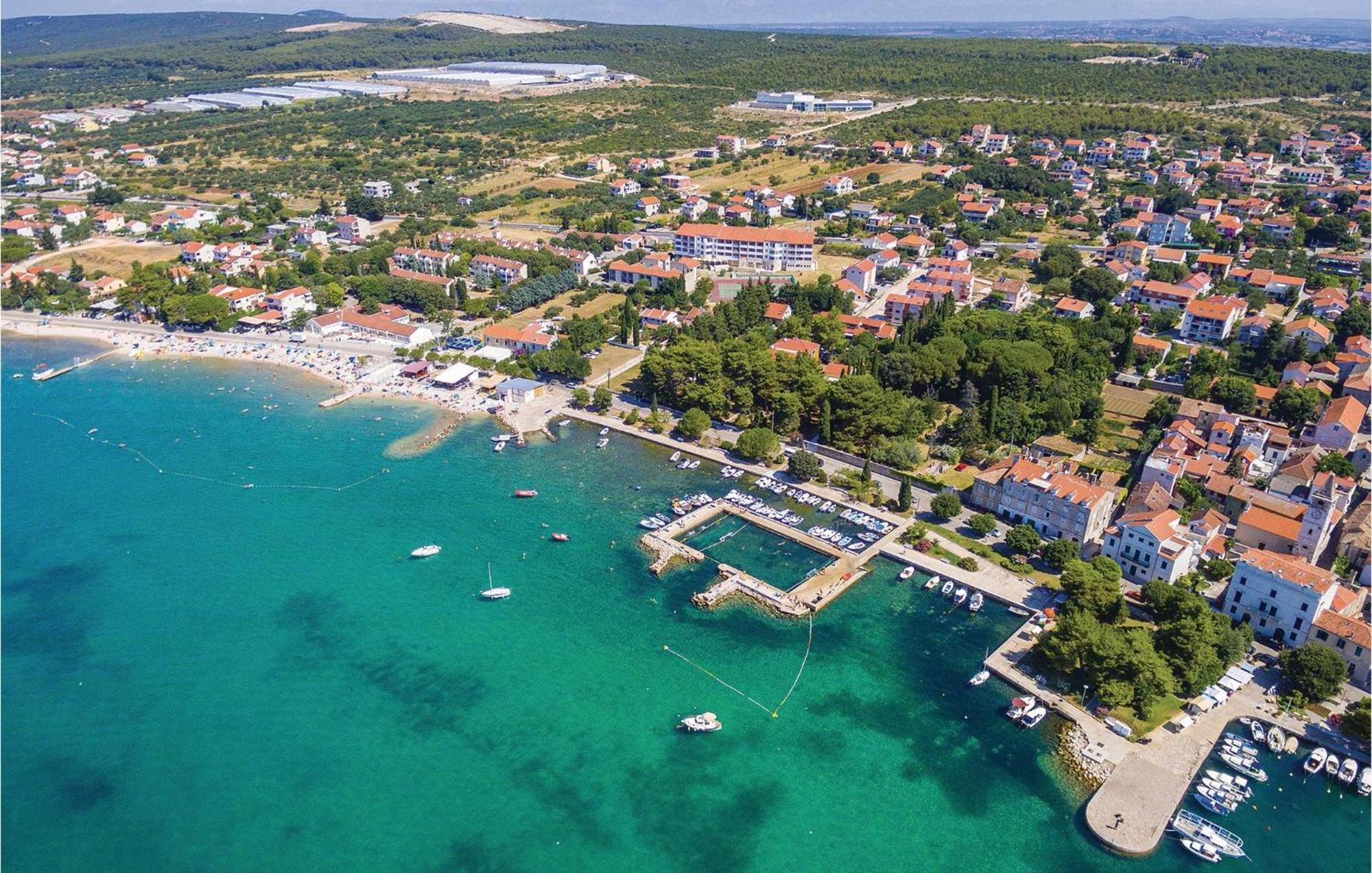 Awesome Apartment In Sveti Filip I Jakov W/ 1 Bedrooms 외부 사진